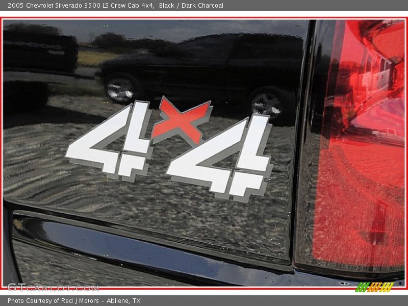 Black / Dark Charcoal 2005 Chevrolet Silverado 3500 LS Crew Cab 4x4