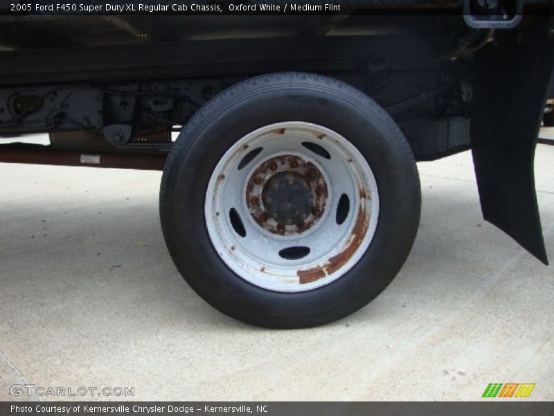  2005 F450 Super Duty XL Regular Cab Chassis Wheel