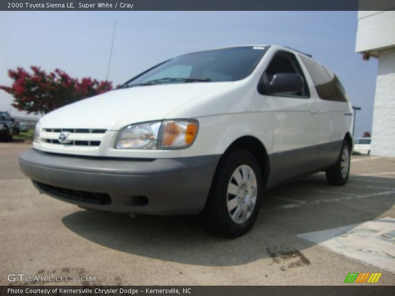 Super White / Gray 2000 Toyota Sienna LE