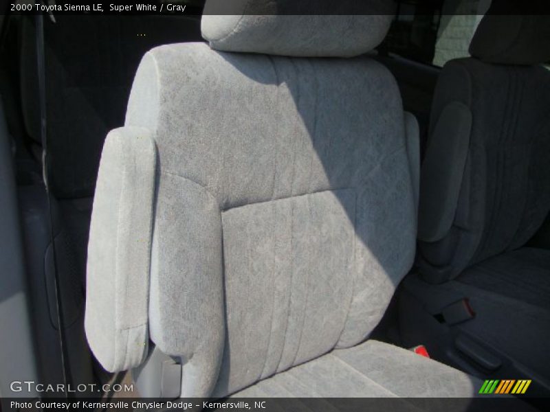 Super White / Gray 2000 Toyota Sienna LE