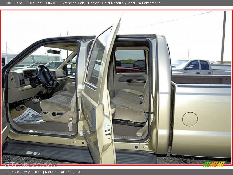 Harvest Gold Metallic / Medium Parchment 2000 Ford F350 Super Duty XLT Extended Cab