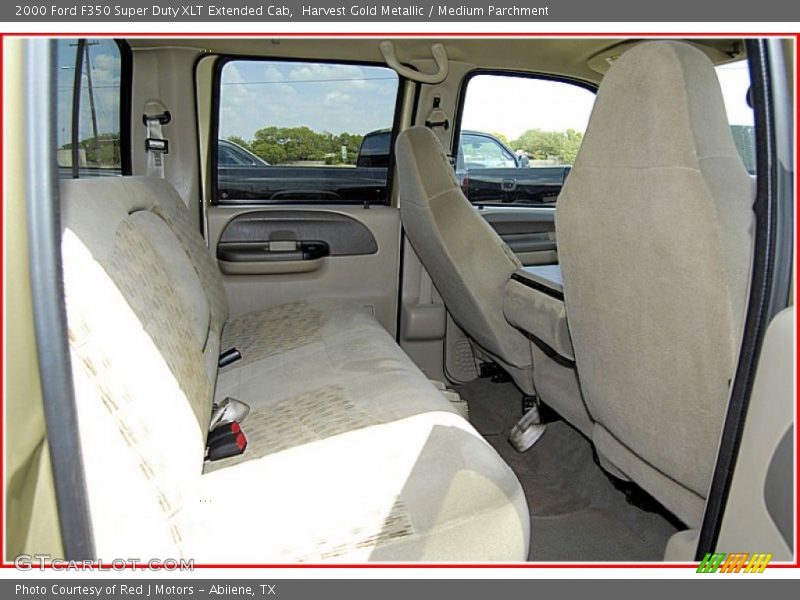 Harvest Gold Metallic / Medium Parchment 2000 Ford F350 Super Duty XLT Extended Cab