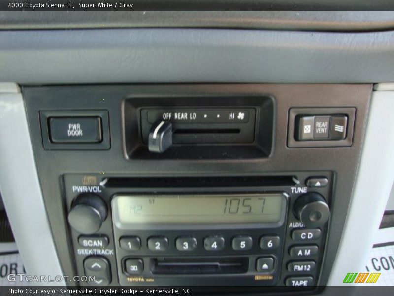 Super White / Gray 2000 Toyota Sienna LE