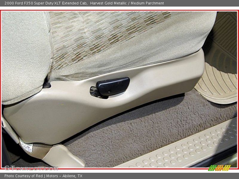 Harvest Gold Metallic / Medium Parchment 2000 Ford F350 Super Duty XLT Extended Cab