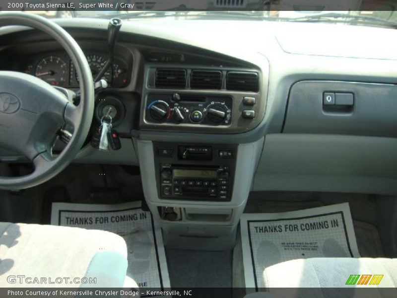 Super White / Gray 2000 Toyota Sienna LE