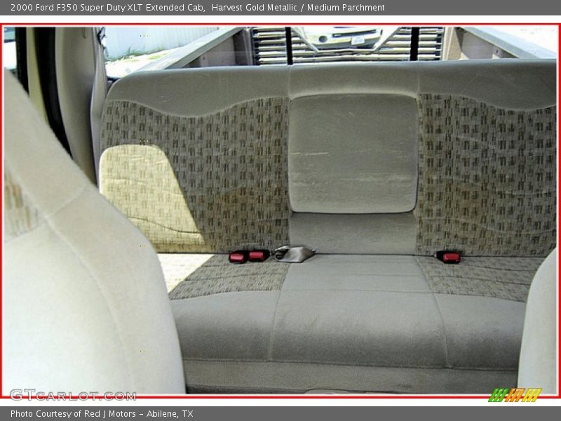 Harvest Gold Metallic / Medium Parchment 2000 Ford F350 Super Duty XLT Extended Cab