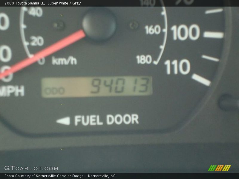 Super White / Gray 2000 Toyota Sienna LE