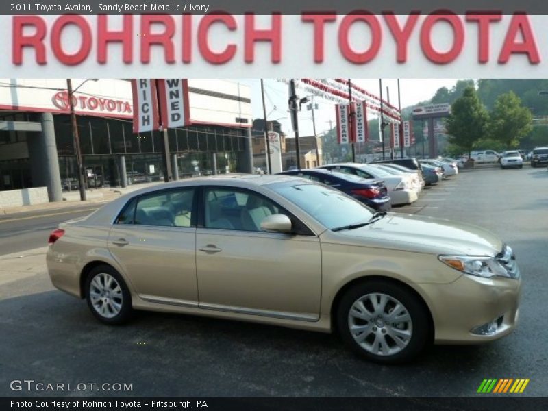 Sandy Beach Metallic / Ivory 2011 Toyota Avalon