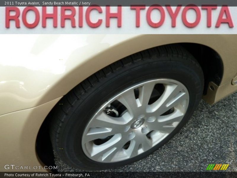 Sandy Beach Metallic / Ivory 2011 Toyota Avalon
