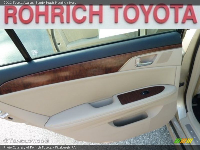 Sandy Beach Metallic / Ivory 2011 Toyota Avalon