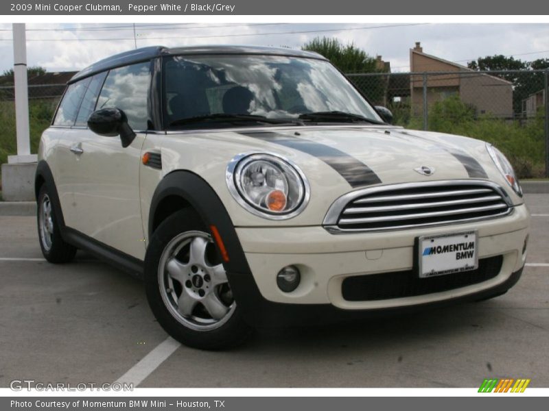 Pepper White / Black/Grey 2009 Mini Cooper Clubman