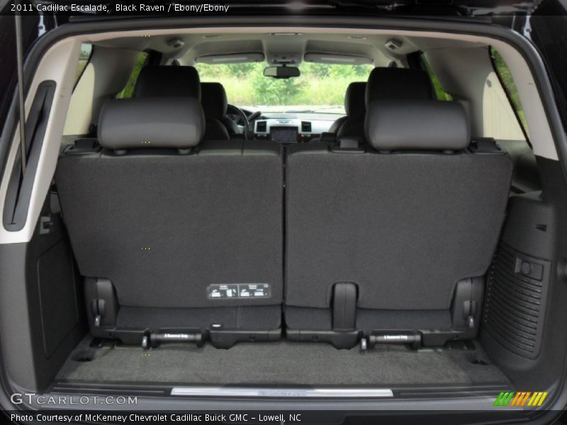 Black Raven / Ebony/Ebony 2011 Cadillac Escalade