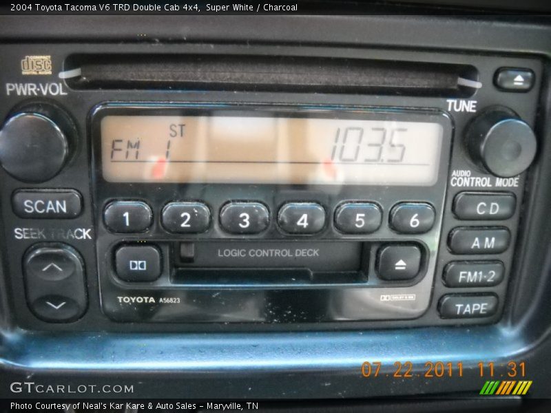 Super White / Charcoal 2004 Toyota Tacoma V6 TRD Double Cab 4x4