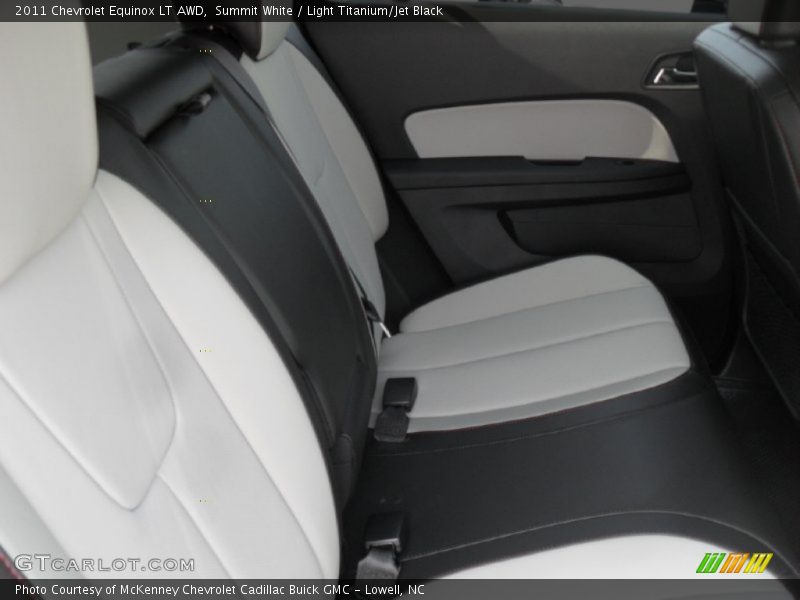 Summit White / Light Titanium/Jet Black 2011 Chevrolet Equinox LT AWD
