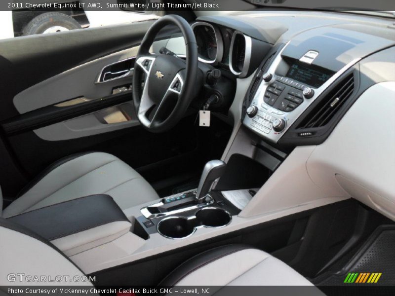 Summit White / Light Titanium/Jet Black 2011 Chevrolet Equinox LT AWD