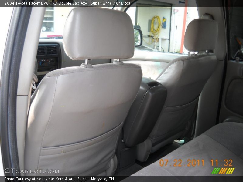 Super White / Charcoal 2004 Toyota Tacoma V6 TRD Double Cab 4x4