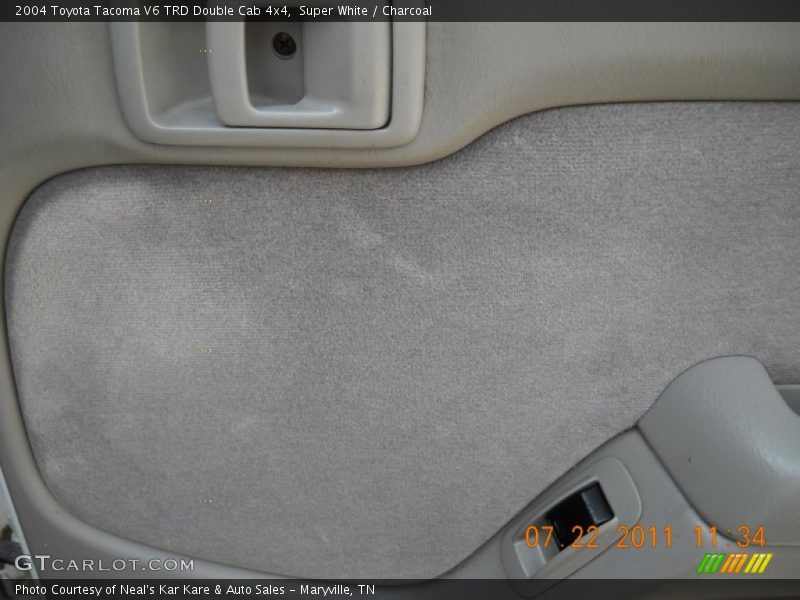 Super White / Charcoal 2004 Toyota Tacoma V6 TRD Double Cab 4x4
