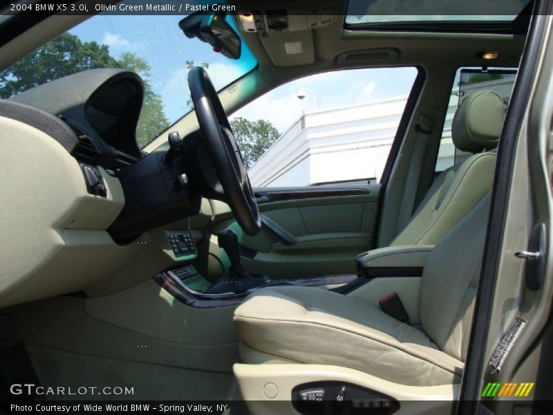 Olivin Green Metallic / Pastel Green 2004 BMW X5 3.0i