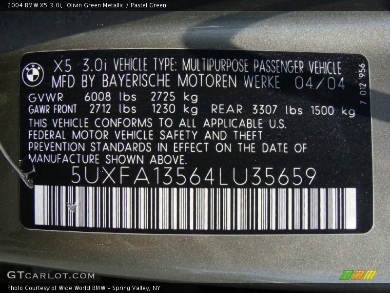 Olivin Green Metallic / Pastel Green 2004 BMW X5 3.0i
