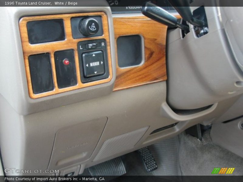 White / Beige 1996 Toyota Land Cruiser