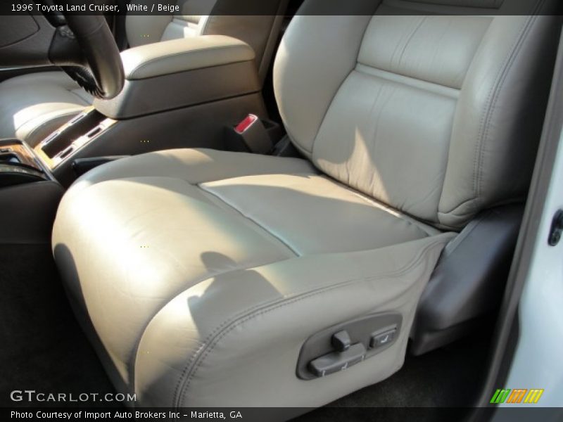 White / Beige 1996 Toyota Land Cruiser