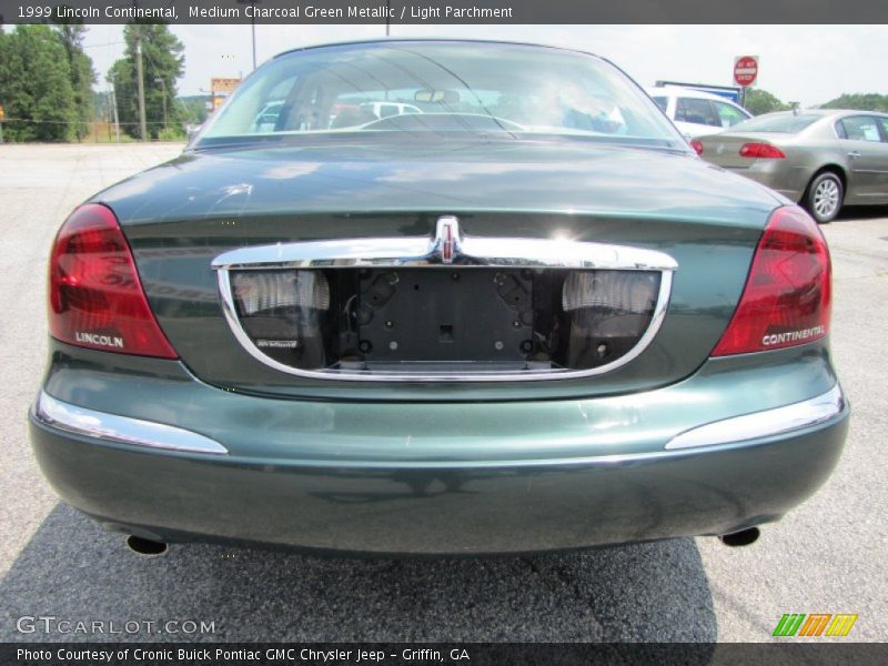 Medium Charcoal Green Metallic / Light Parchment 1999 Lincoln Continental