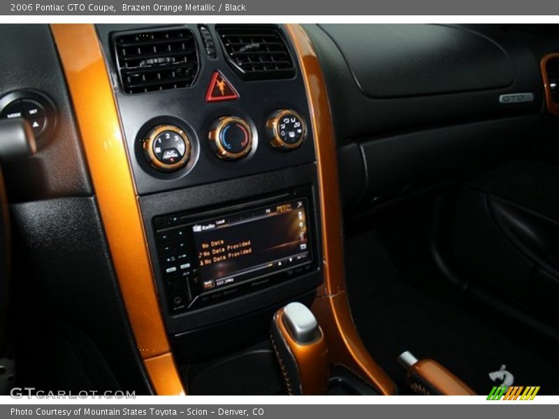 Controls of 2006 GTO Coupe