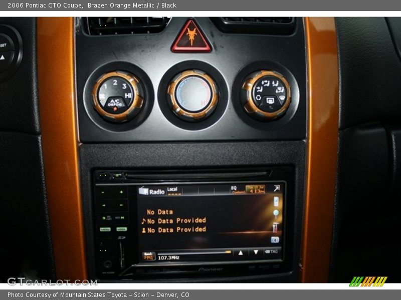 Controls of 2006 GTO Coupe