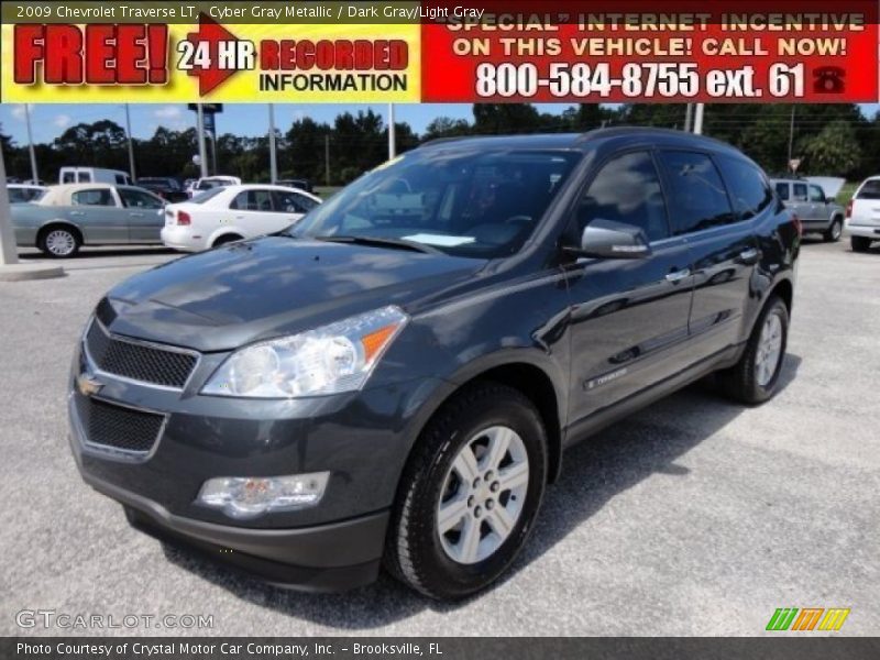 Cyber Gray Metallic / Dark Gray/Light Gray 2009 Chevrolet Traverse LT