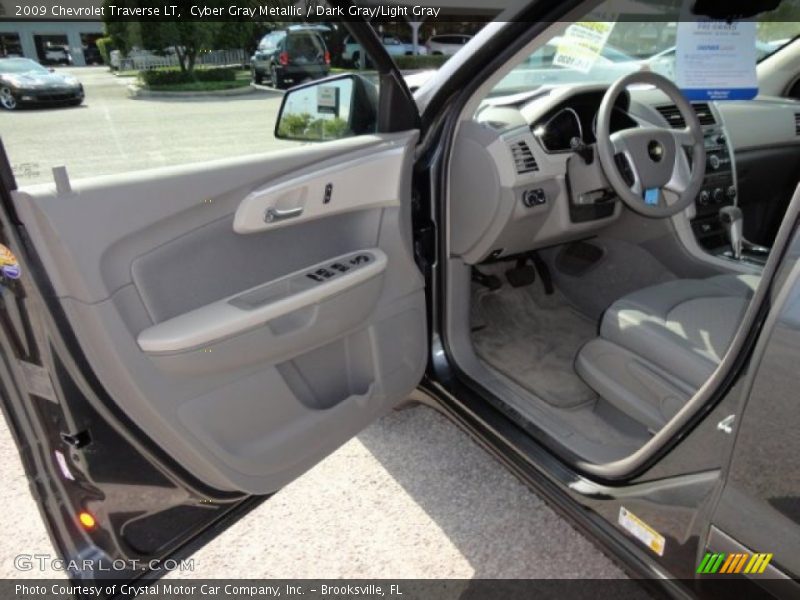 Cyber Gray Metallic / Dark Gray/Light Gray 2009 Chevrolet Traverse LT