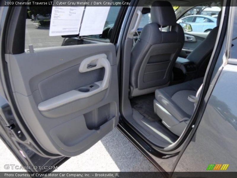 Cyber Gray Metallic / Dark Gray/Light Gray 2009 Chevrolet Traverse LT
