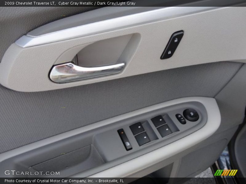Cyber Gray Metallic / Dark Gray/Light Gray 2009 Chevrolet Traverse LT