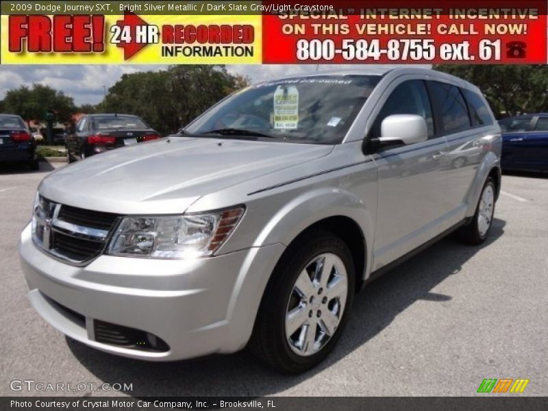 Bright Silver Metallic / Dark Slate Gray/Light Graystone 2009 Dodge Journey SXT
