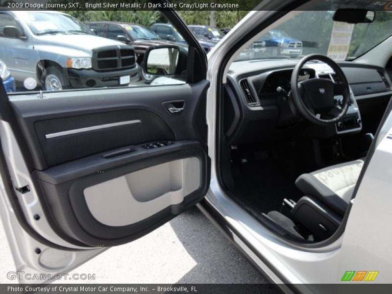 Bright Silver Metallic / Dark Slate Gray/Light Graystone 2009 Dodge Journey SXT