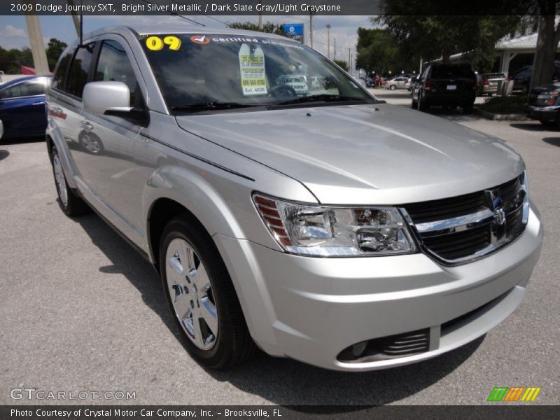 Front 3/4 View of 2009 Journey SXT
