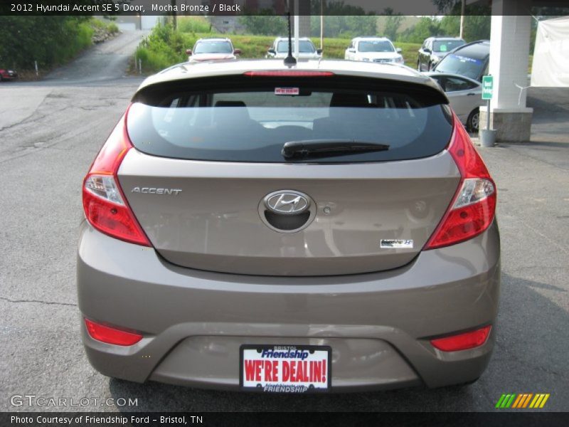 Mocha Bronze / Black 2012 Hyundai Accent SE 5 Door