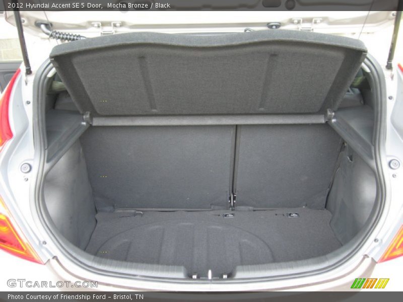 Mocha Bronze / Black 2012 Hyundai Accent SE 5 Door