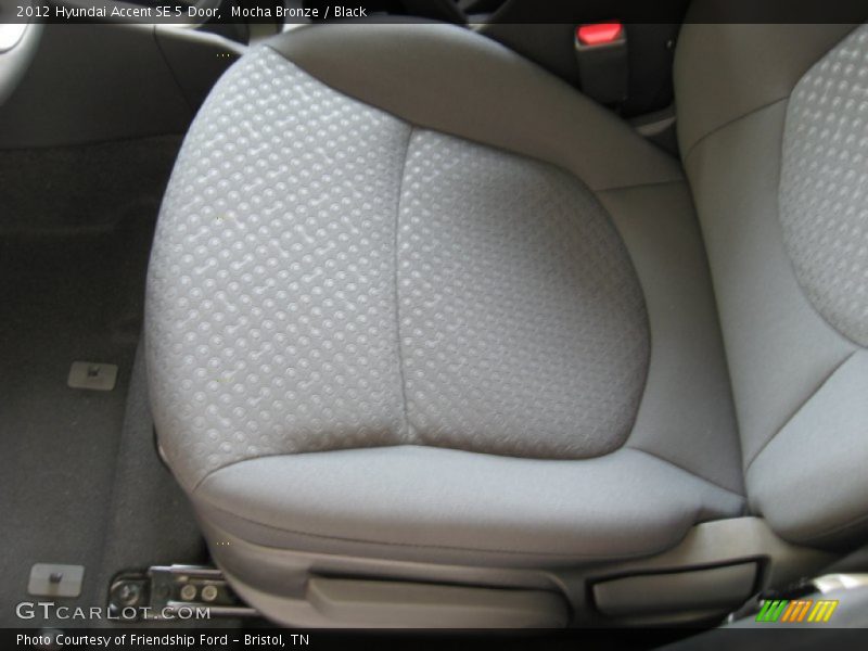 Mocha Bronze / Black 2012 Hyundai Accent SE 5 Door