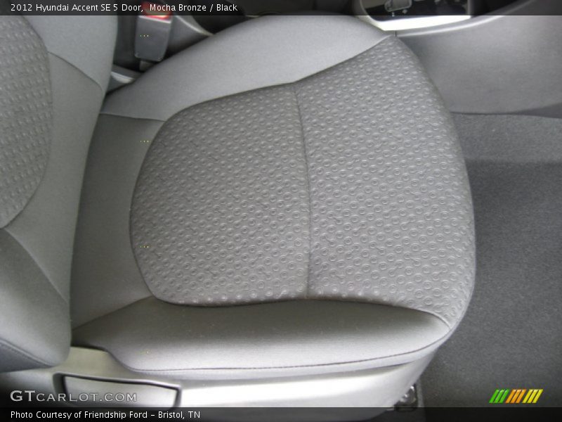 Mocha Bronze / Black 2012 Hyundai Accent SE 5 Door