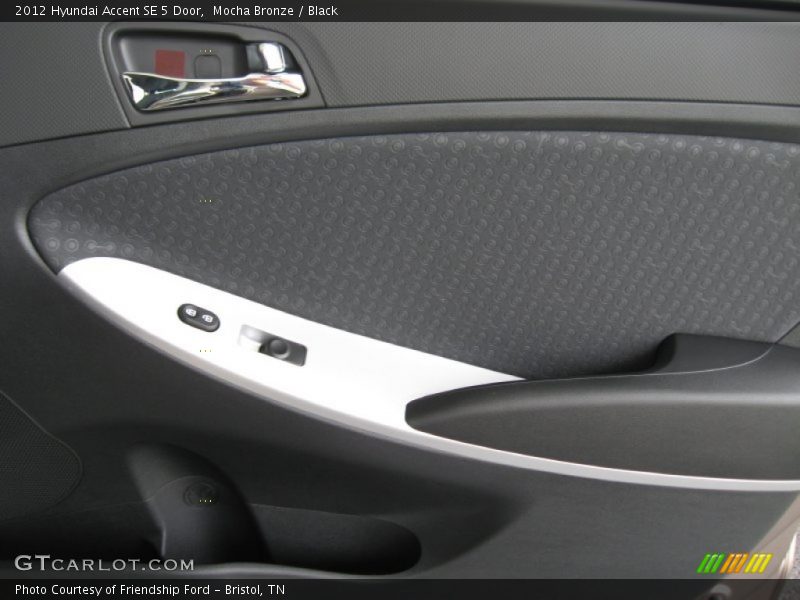 Mocha Bronze / Black 2012 Hyundai Accent SE 5 Door