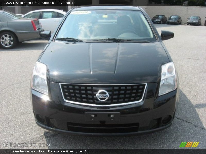 Super Black / Charcoal 2009 Nissan Sentra 2.0