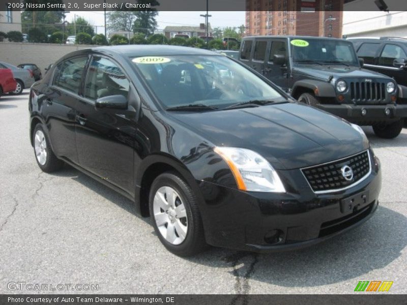 Super Black / Charcoal 2009 Nissan Sentra 2.0
