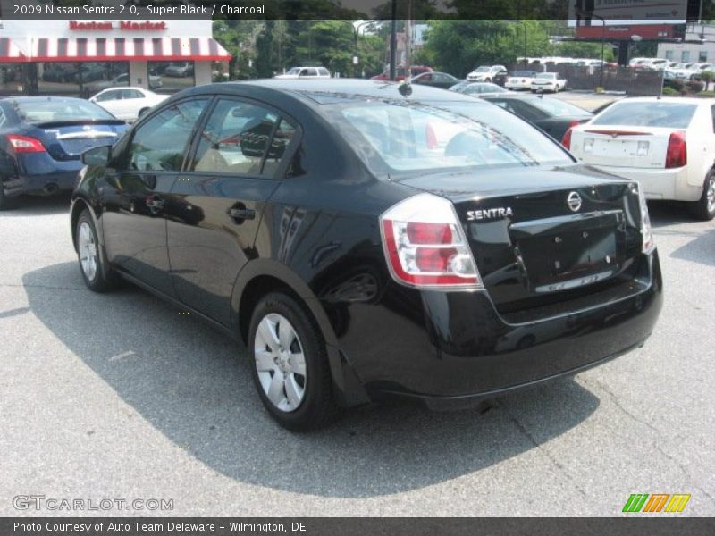 Super Black / Charcoal 2009 Nissan Sentra 2.0