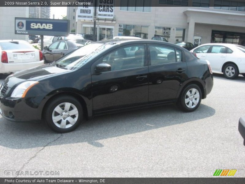 Super Black / Charcoal 2009 Nissan Sentra 2.0