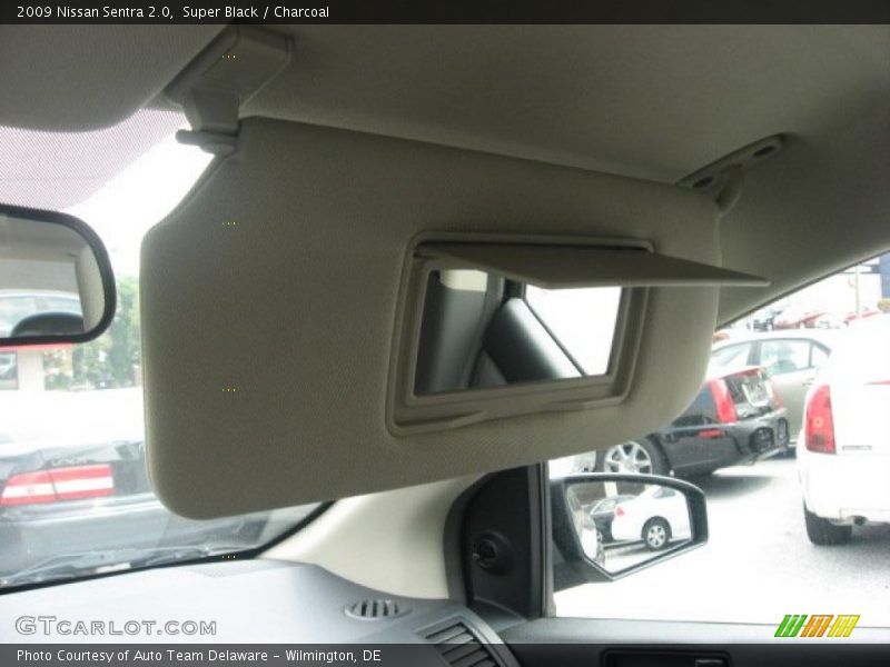 Super Black / Charcoal 2009 Nissan Sentra 2.0