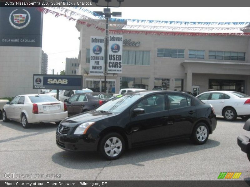 Super Black / Charcoal 2009 Nissan Sentra 2.0