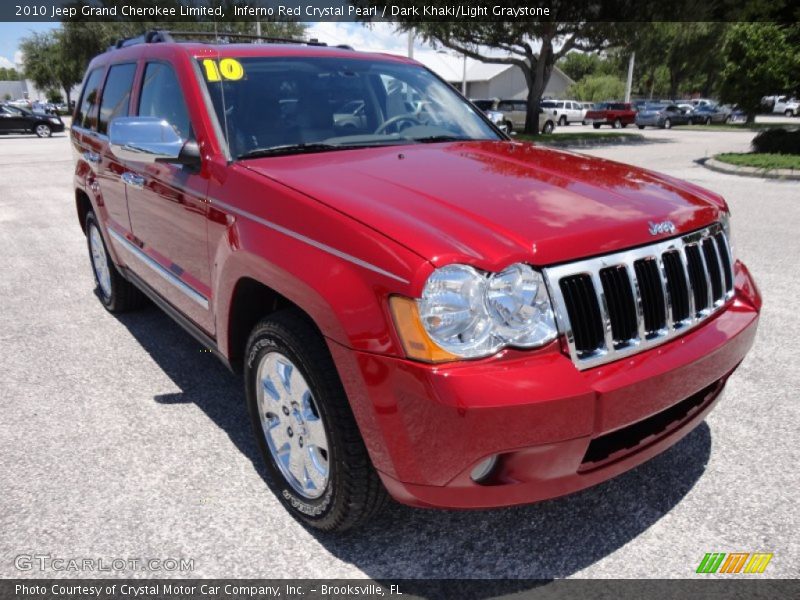Front 3/4 View of 2010 Grand Cherokee Limited