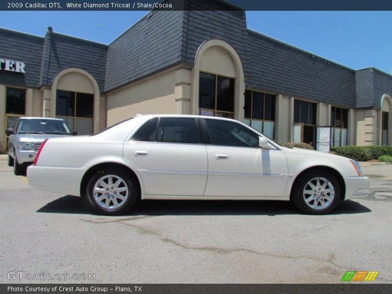 White Diamond Tricoat / Shale/Cocoa 2009 Cadillac DTS