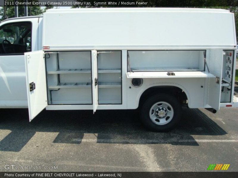 Summit White / Medium Pewter 2011 Chevrolet Express Cutaway 3500 Utility Van