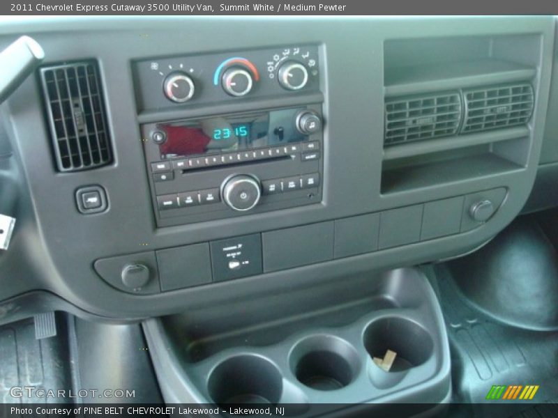 Summit White / Medium Pewter 2011 Chevrolet Express Cutaway 3500 Utility Van